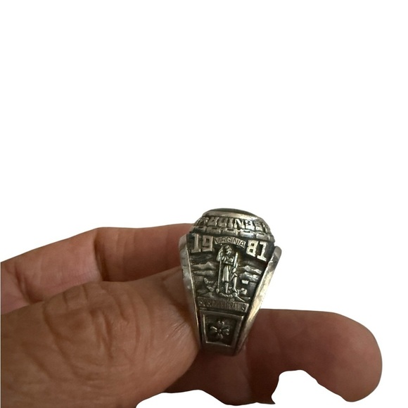 Woodbridge senior high virgins 1981 vintage ring - Picture 7 of 9